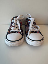 Load image into Gallery viewer, Butterfly Converse Size 5C
