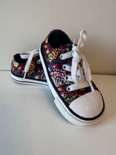 Load image into Gallery viewer, Butterfly Converse Size 5C
