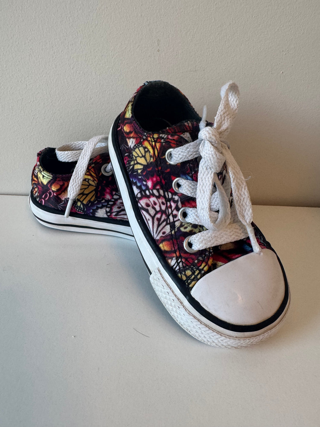 Butterfly Converse Size 5C