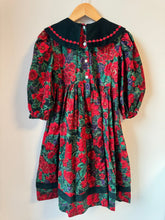 Load image into Gallery viewer, Vintage Winnie the Pooh Holiday Dress 6X
