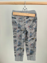 Load image into Gallery viewer, BabyGap DC Sweats Size 3

