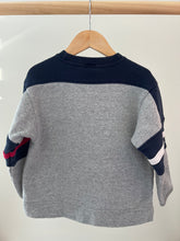 Load image into Gallery viewer, Vintage Tommy Crewneck Size 5
