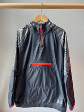 Load image into Gallery viewer, Under Armour Packable Lightweight Jacket YSM
