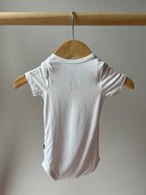 Load image into Gallery viewer, Kyte Onesie 0-3M
