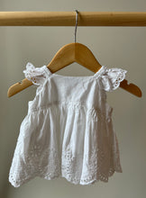 Load image into Gallery viewer, BabyGap Eyelet Dress 0-3M
