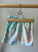 Load image into Gallery viewer, Old Navy Tie Dye Shorts 18-24M
