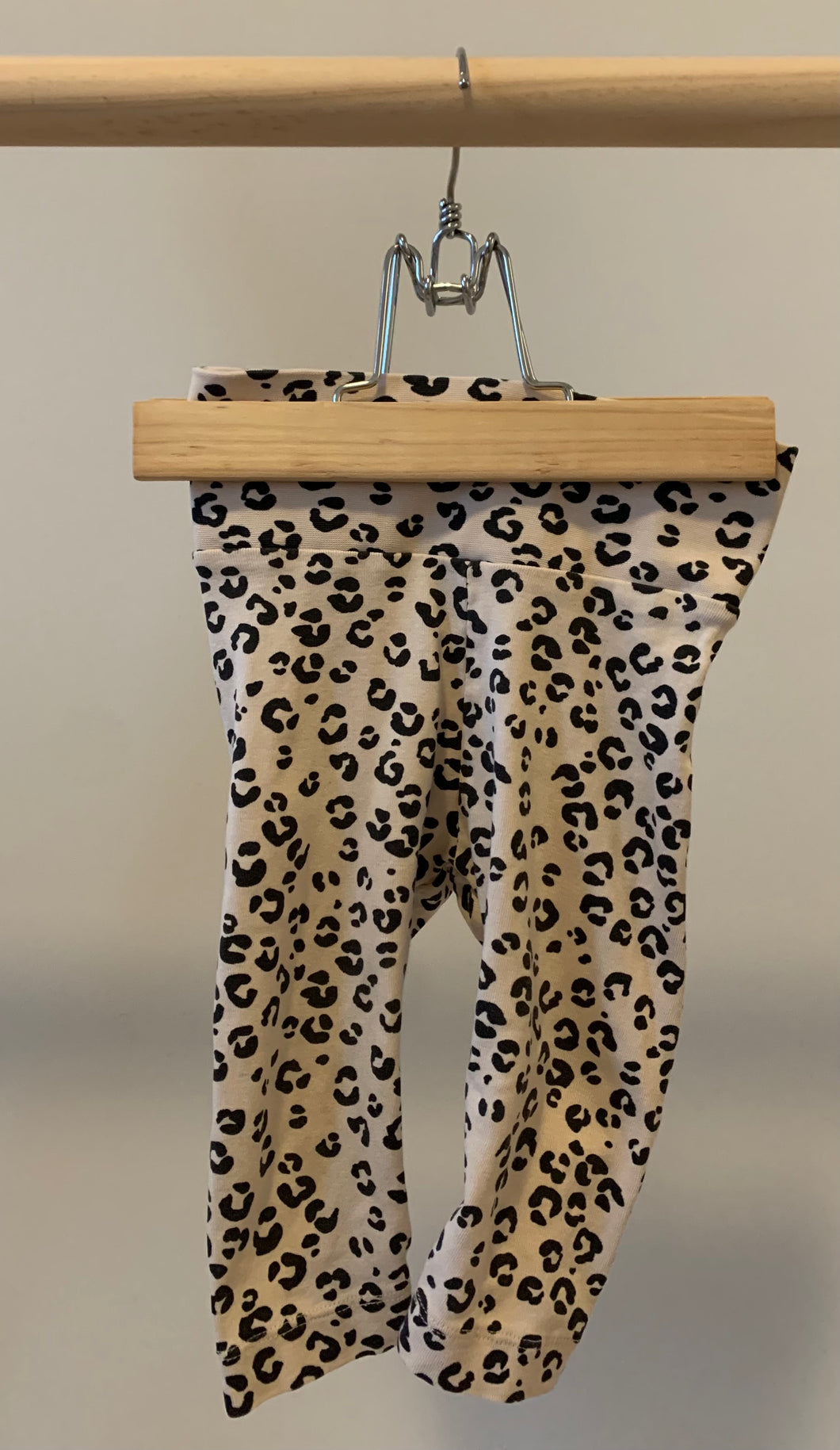 H&M Organic Cotton Cheetah Pant 9M