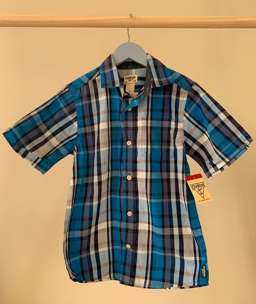 *With Tags* OshKosh Button Up Size 6