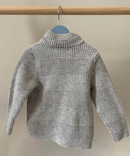 Load image into Gallery viewer, Zara Knit Sweater Size 6
