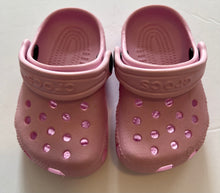 Load image into Gallery viewer, Crocs INF 2/3
