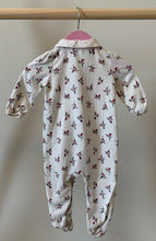 Load image into Gallery viewer, Organic Cotton babyGap Footie 3-6M
