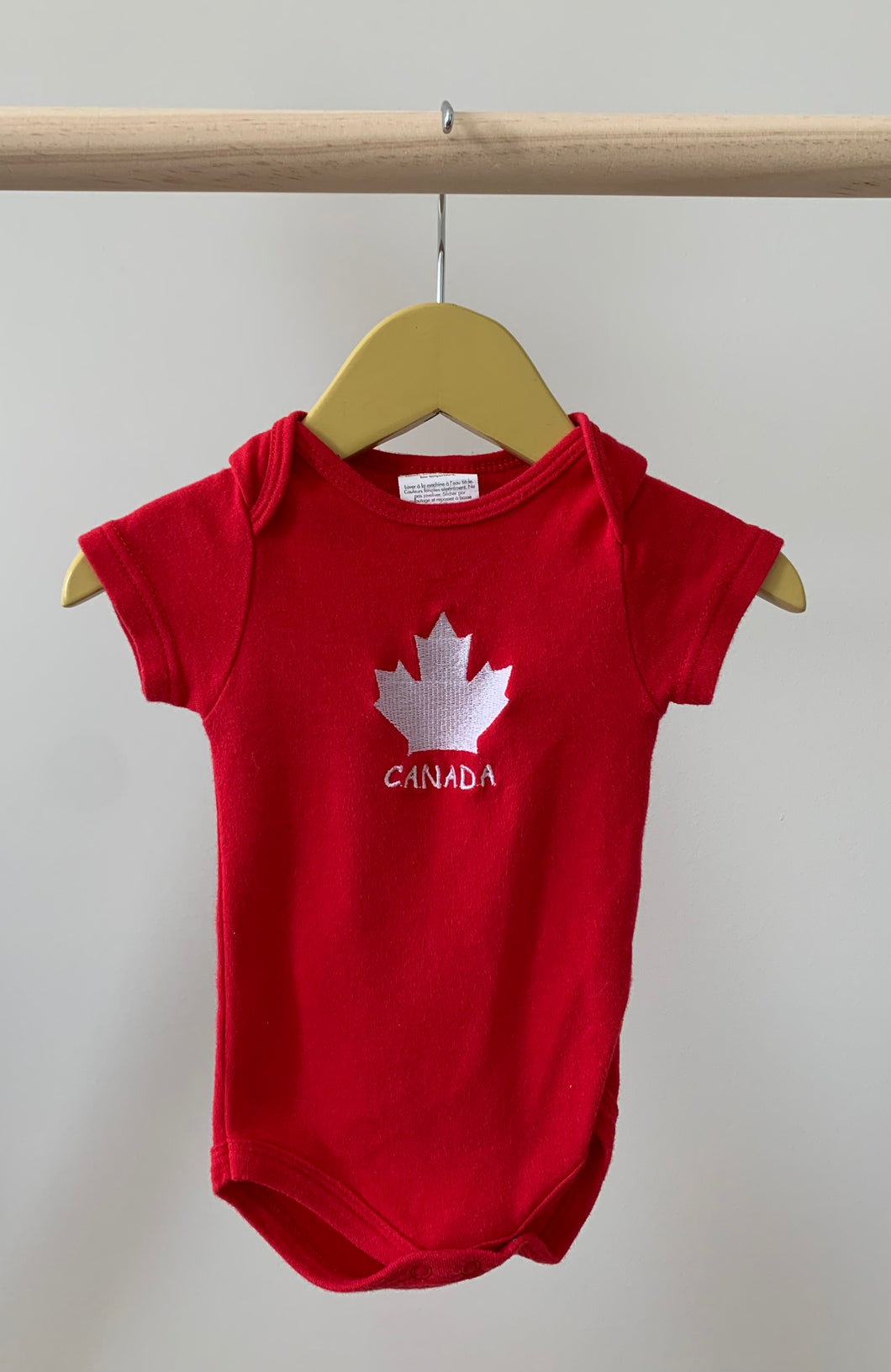 Canada Onesie 3-6M