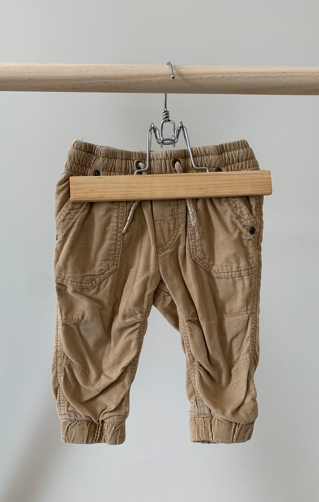 H&M Corduroy Pant 4-6M