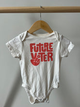 Load image into Gallery viewer, Old Navy Onesie 12-18M
