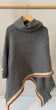 Load image into Gallery viewer, Roots Kids Cabin Poncho O/S
